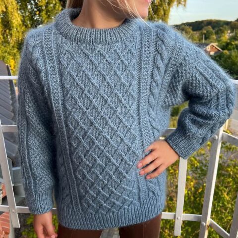 Moby Sweater Junior fra Petiteknit i str. 7 -14 år